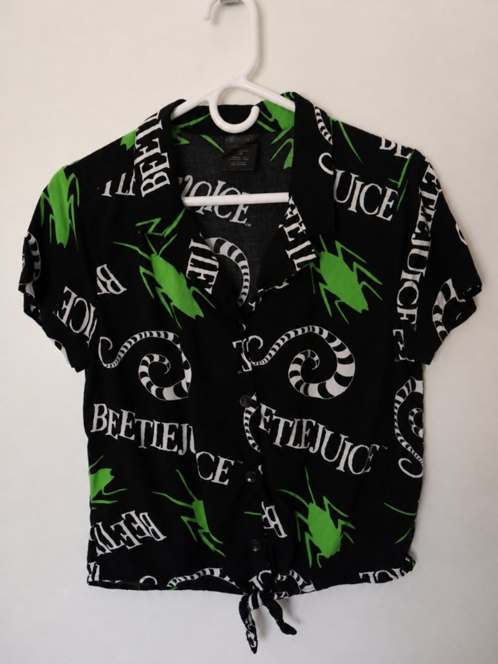 Beetlejuice Button Front Tie Hem Camp Shirt | Kids Large | Goth Alt Hot Topic